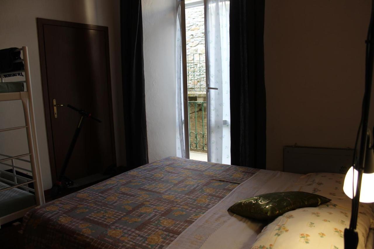 La Casa Di Rina Lägenhet Ponzone Exteriör bild